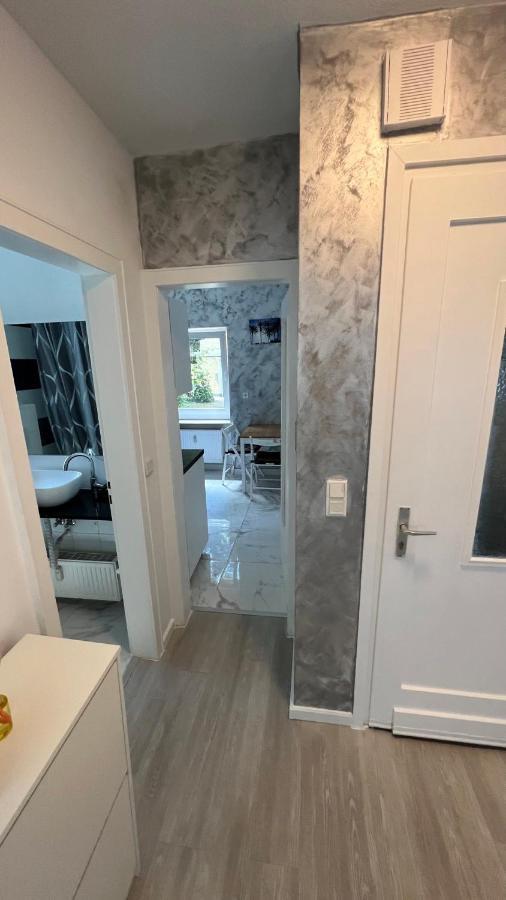 Cozy And Modern 1 Bedroom 3 Room Apartment فيسبادن المظهر الخارجي الصورة
