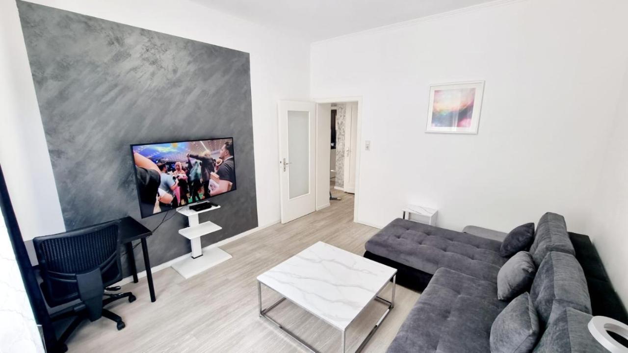 Cozy And Modern 1 Bedroom 3 Room Apartment فيسبادن المظهر الخارجي الصورة